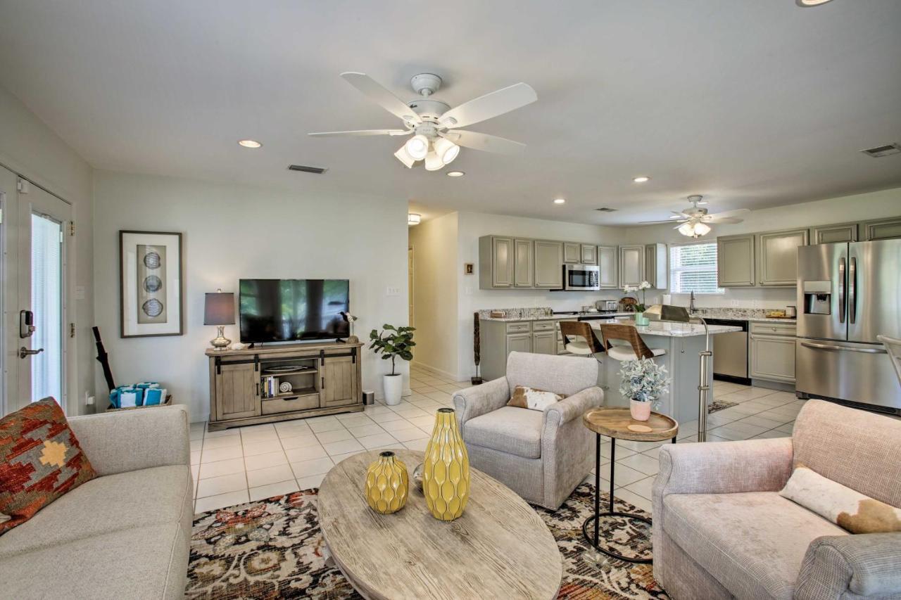 The Palm Bay St Louis Home - Walk To Beach! Waveland Екстериор снимка